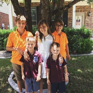 Meet your Posher, Leslie